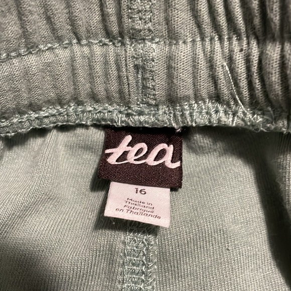 Tea size 16 playwear shorts- EUC - Picture 2 of 4